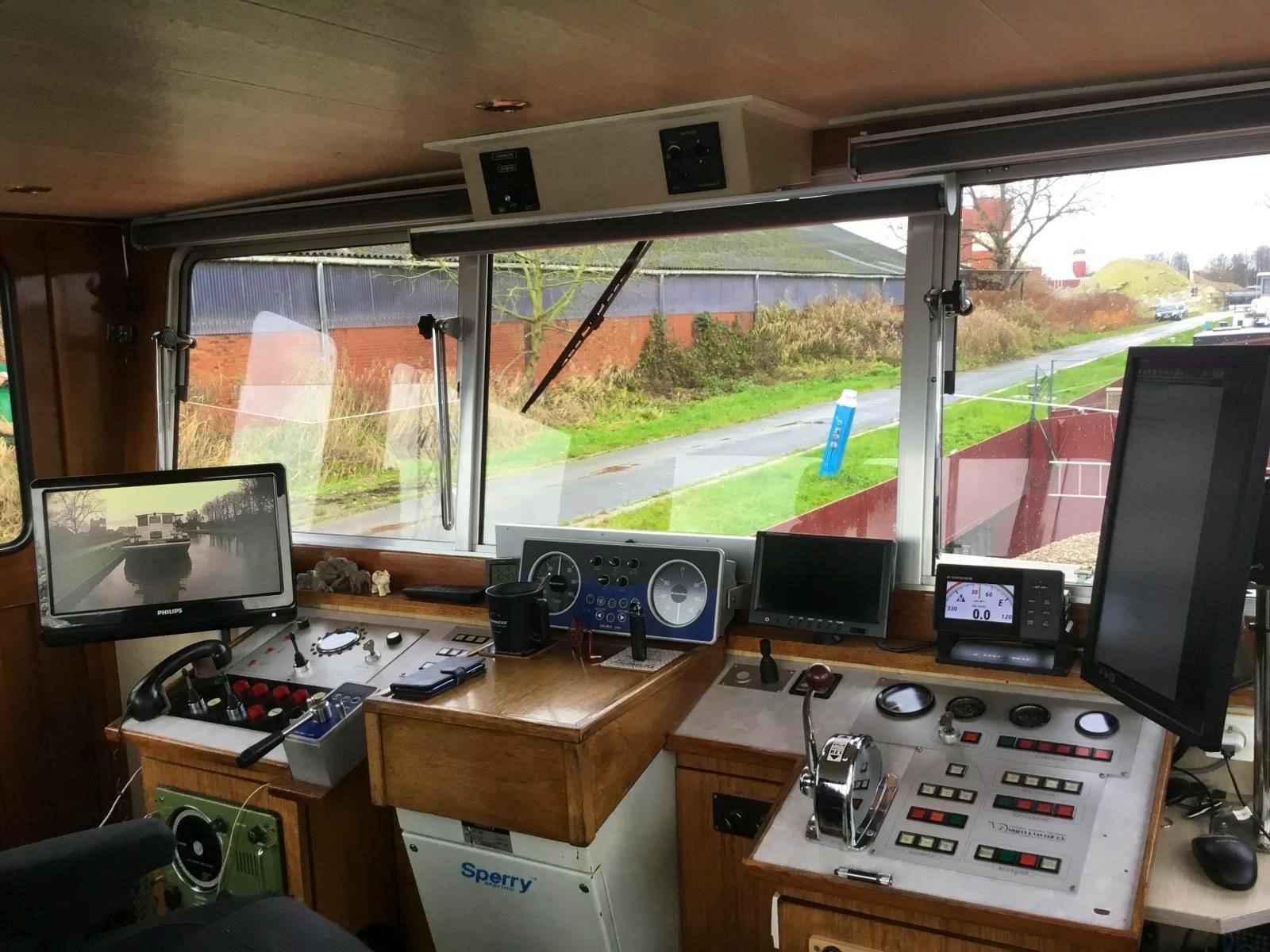 Shari — thumbnail 5